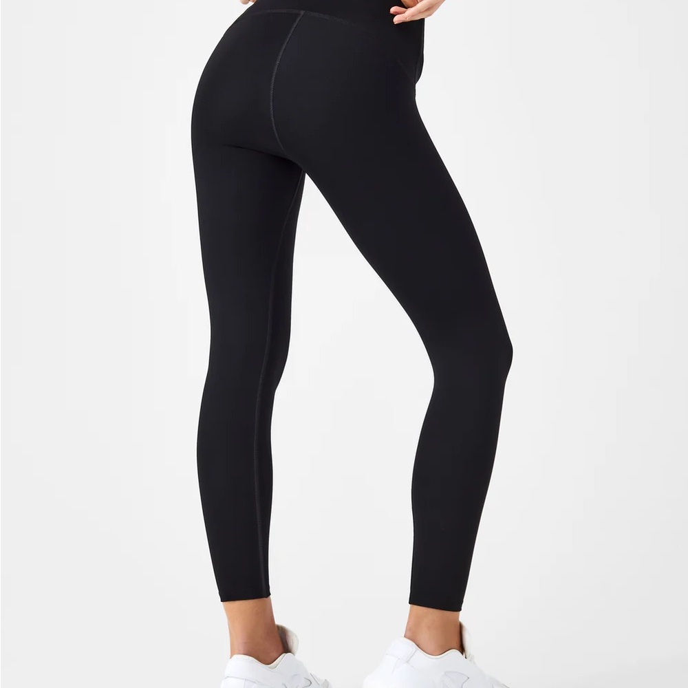 SPANXshape Booty Boost 7/8 Leggings (M)